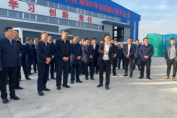 赤峰市黨政考察團蒞臨遼寧一諾環境產業集團经典伦理k8播放進行參觀考察